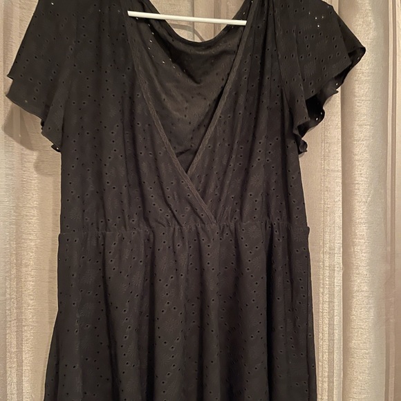 Worn once!  Black eyelet forgiving material, size 1XL - Picture 2 of 5